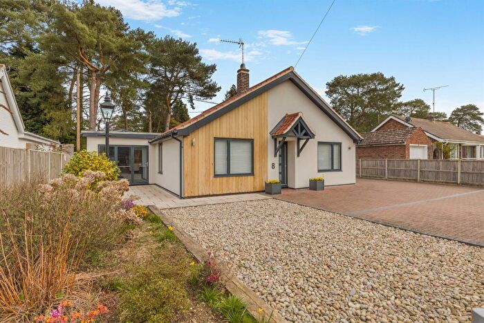 3 Bedroom Detached Bungalow For Sale In Heathfield Road, High Kelling, Holt, NR25