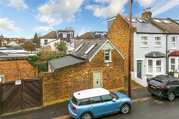 1 Bedroom Detached House To Rent In Stanley Road, Teddington, TW11