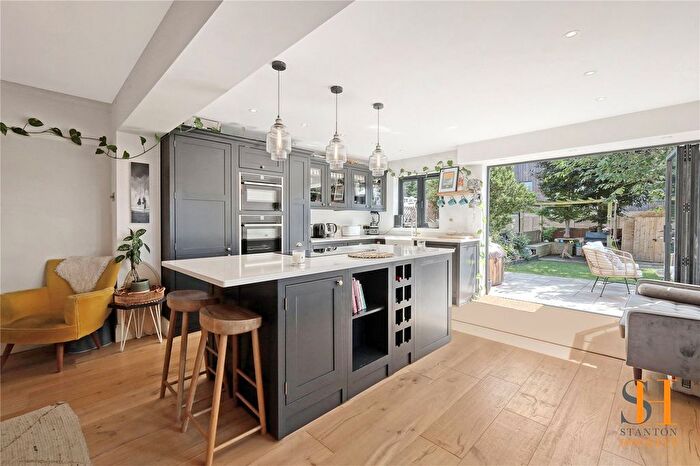 3 Bedroom Semi-detached House For Sale In Coval Lane, Chelmsford, Essex, CM1