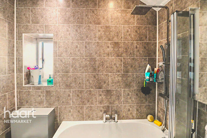 3 Bedroom Terraced House For Sale In King George Avenue, Newmarket, CB8