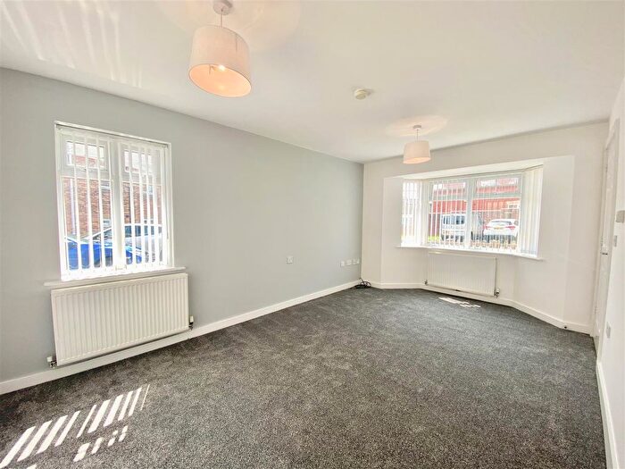2 Bedroom End Of Terrace House To Rent In Beamish Place, Benwell, Newcastle Upon Tyne, NE15