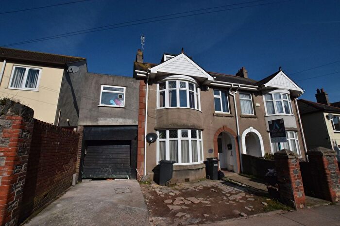 2 Bedroom Flat For Sale In Drew Street, Brixham, TQ5