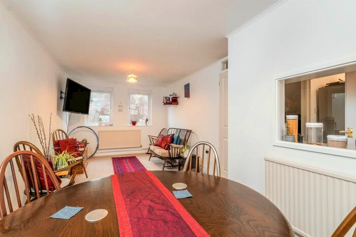 3 Bedroom Property To Rent In Augustus Close, Cambridge, CB4