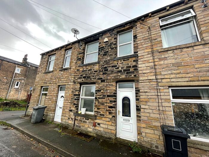 2 Bedroom Terraced House For Sale In Mulberry Street, Huddersfield, HD5