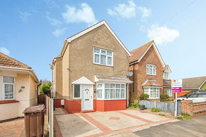 3 Bedroom Detached House For Sale In Lyndhurst Road, Holland-On-Sea, Clacton-On-Sea, CO15