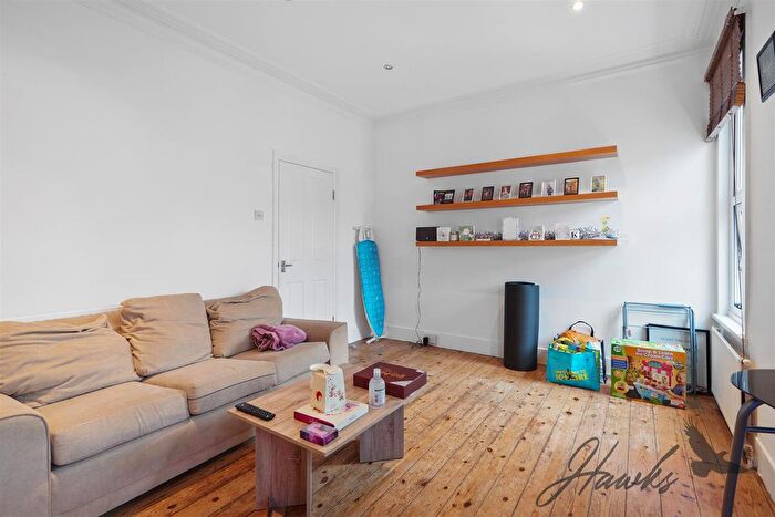 2 Bedroom Flat To Rent In Mafeking Avenue, TW8