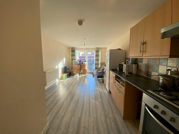 1 Bedroom Flat To Rent In George Street, Barking, IG11