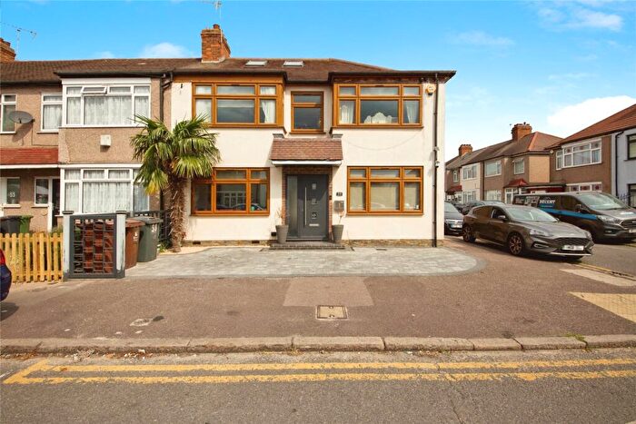 4 Bedroom Semi-Detached House For Sale In Fordyke Road, Dagenham, Essex, RM8