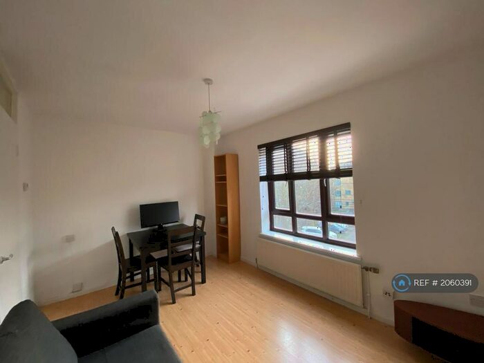 1 Bedroom Flat To Rent In Tiber Gardens, London, N1