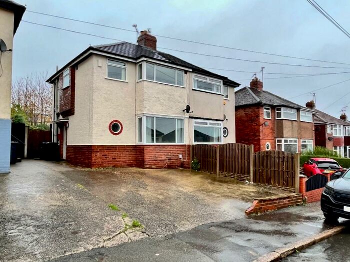 3 Bedroom Semi-Detached House To Rent In Sharrard Grove, Sheffield, S12