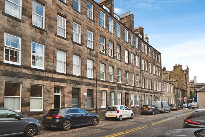3 Bedroom Flat To Rent In Kirk Street, Edinburgh, EH6