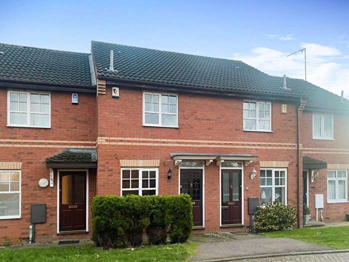2 Bedroom Terraced House To Rent In Brunswick Place, Banbury, Oxfordshire, OX16