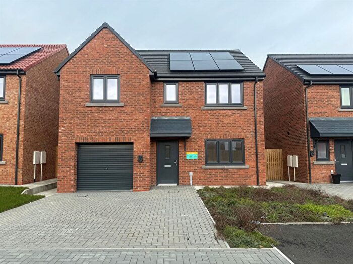 4 Bedroom Detached House For Sale In Woodside Meadows, Hartlepool, TS25