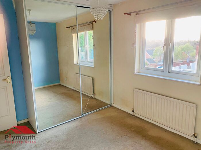 3 Bedroom End Of Terrace House For Sale In Long Terrace Close, Plymouth, PL7