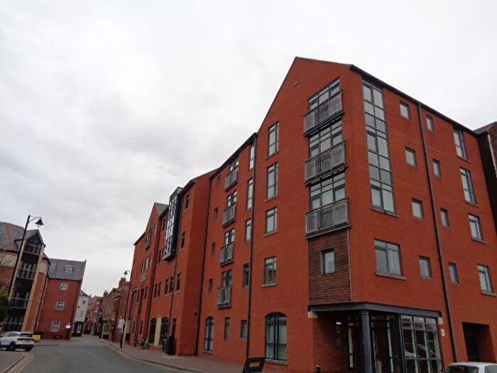 2 Bedroom Block Of Apartments To Rent In High Street, Hull, HU1