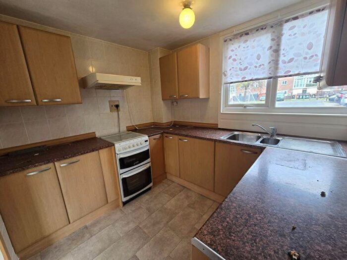 3 Bedroom End Of Terrace House For Sale In Chesters Avenue, Newcastle Upon Tyne, NE12