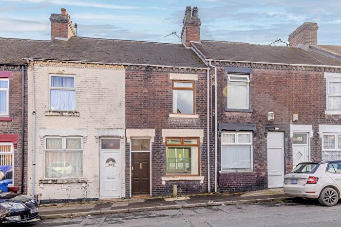 2 Bedroom Semi-Detached House To Rent In Pinnox Street, Tunstall, ST6