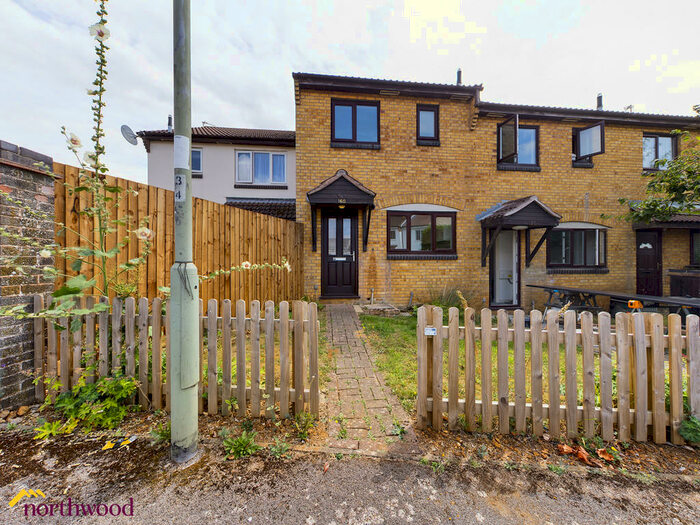 2 Bedroom Terraced House To Rent In Sussex Drive, Banbury, OX16