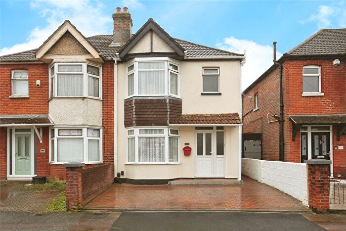 3 Bedroom Semi-Detached House For Sale In Manor Road North, Southampton, Hampshire, SO19
