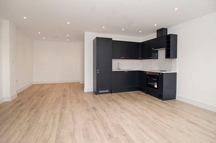 Studio To Rent In Cheltenham Road, London, SE15