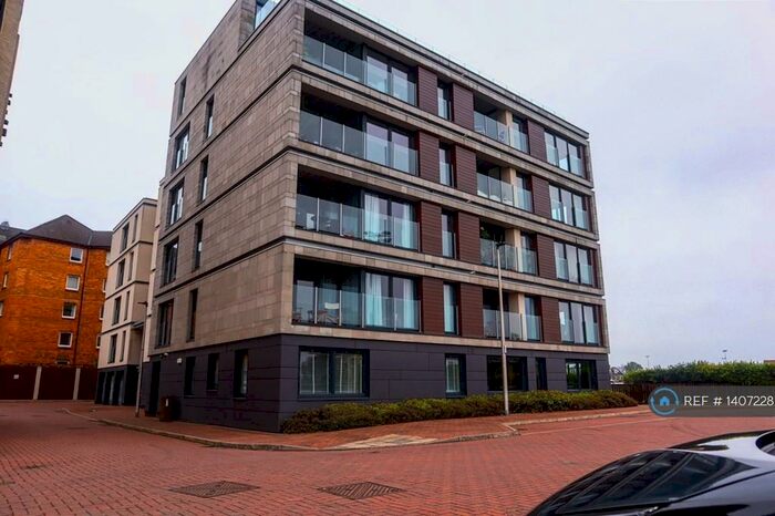 3 Bedroom Flat To Rent In Bangholm Terrace, Edinburgh, EH3