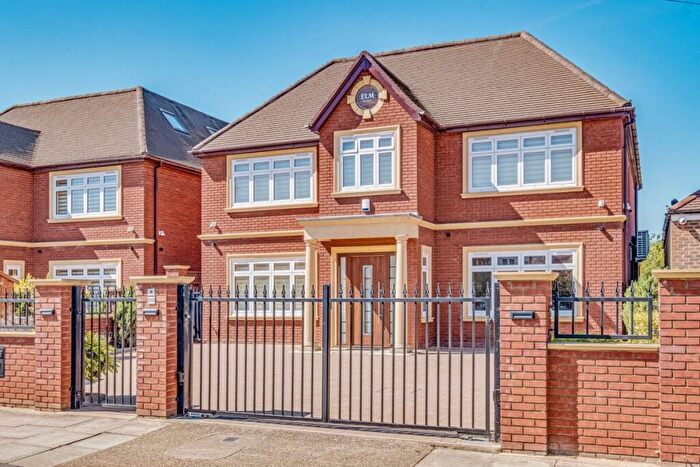 7 Bedroom House To Rent In Blakes Avenue, New Malden, Surrey, KT3