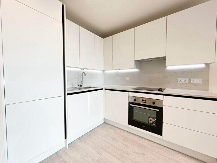 1 Bedroom Flat To Rent In Harrow View, Harrow, HA1