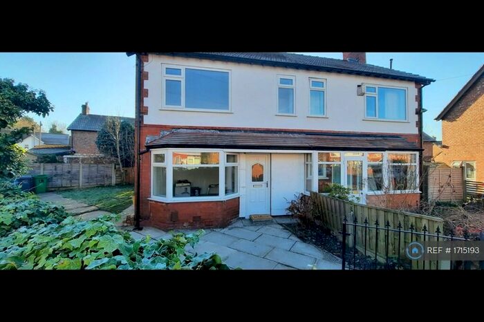 2 Bedroom Semi-Detached House To Rent In Hawes Avenue, Manchester, M14