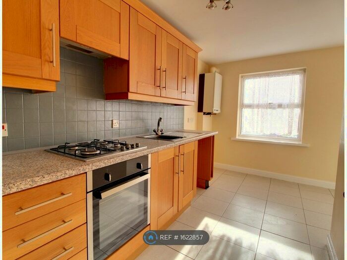 2 Bedroom Flat To Rent In Roman Road, Doncaster, DN4