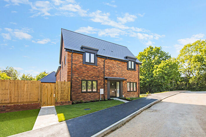 3 Bedroom Detached House For Sale In Farm Field Place, Herstmonceux, BN27