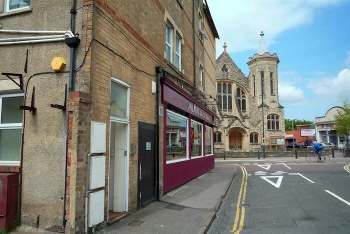 4 Bedroom Flat To Rent In Cowley Road, OX4