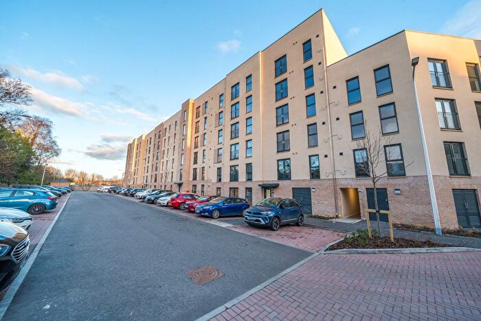 2 Bedroom Flat To Rent In Kilpatrick Grove, Edinburgh, EH6