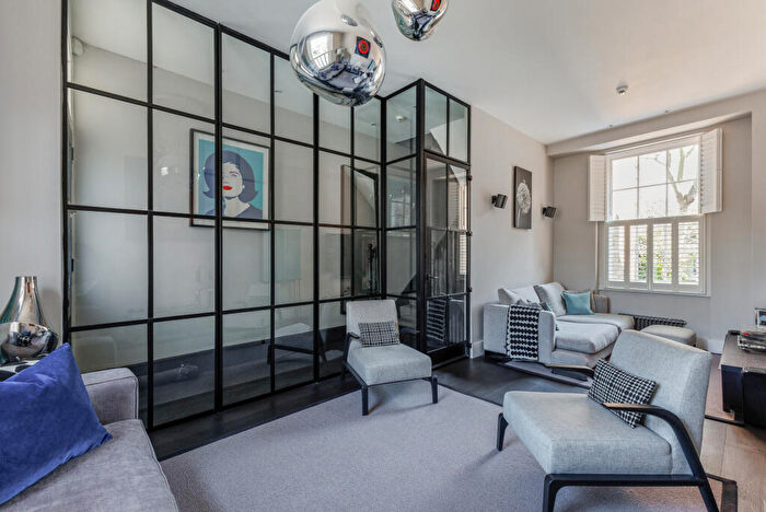 3 Bedroom Terraced House For Sale In Dagmar Terrace, London, N1