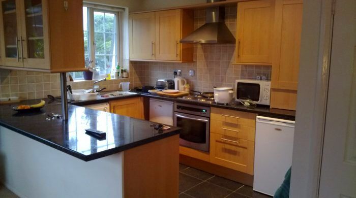 2 Bedroom Flat To Rent In West Lodge, Chapel Allerton, LS7