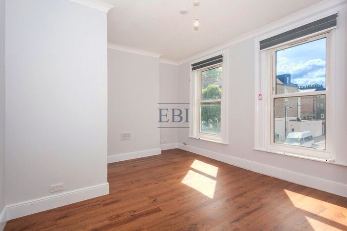2 Bedroom Flat To Rent In Belfort Road, Nunhead, London, SE15