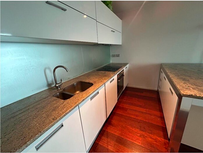 2 Bedroom Apartment To Rent In Holloway Circus Queensway, Birmingham, B1