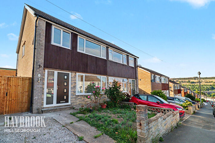 3 Bedroom Semi-Detached House For Sale In Arthur Road, Sheffield, S36