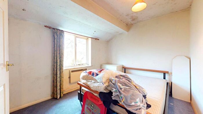 2 Bedroom Flat For Sale In Flat Lapwing Court, Eagle Drive, Colindale, NW9