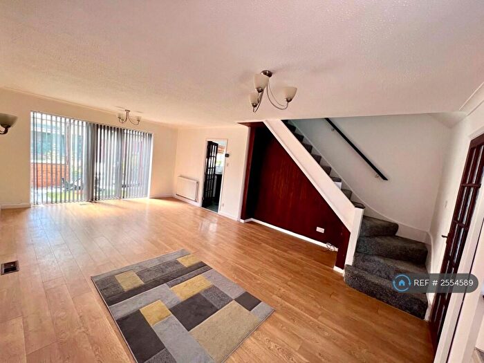 4 Bedroom Semi-Detached House To Rent In Trapstyle Road, Ware, SG12