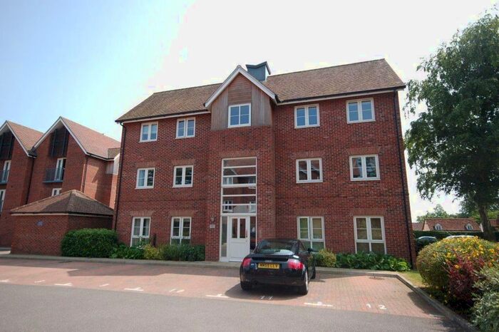2 Bedroom Flat To Rent In Felsted, Dunmow CM6