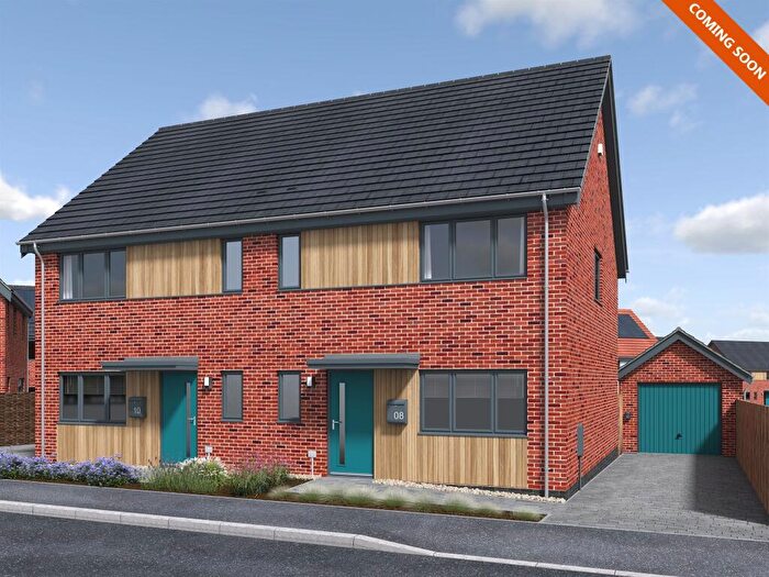 3 Bedroom Semi-Detached House For Sale In The Carriages, Dereham, NR20