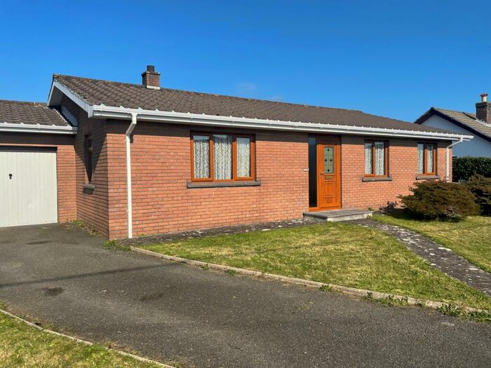 3 Bedroom House To Rent In Roche, PL26