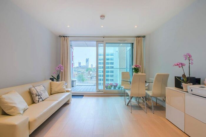 1 Bedroom Flat To Rent In Blackfriars Road, Waterloo, London, SE1