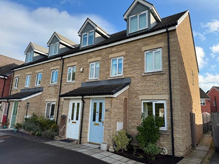 3 Bedroom Town House To Rent In College Row, Melksham, Wiltshire, SN12