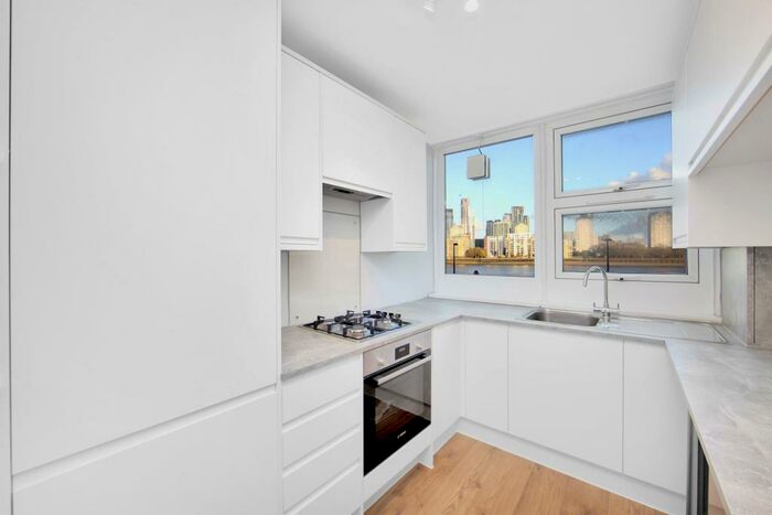 2 Bedroom Flat To Rent In Custom House Reach, London, SE16