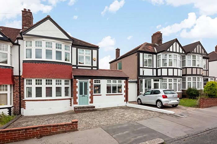 4 Bedroom Semi-Detached House To Rent In Court Road, South Norwood, London, SE25