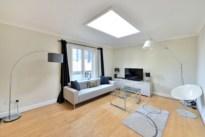 1 Bedroom Flat For Sale In Creechurch Lane, London, EC3A