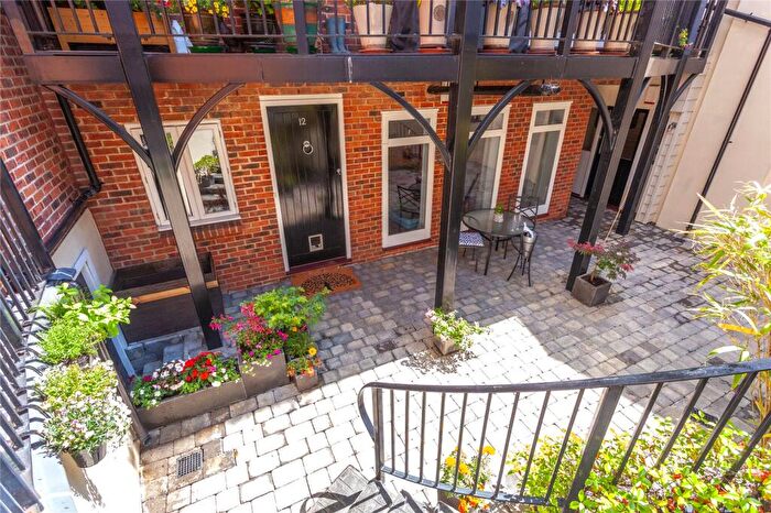 1 Bedroom Apartment For Sale In Old Brewery Lane, Henley-on-Thames, Oxfordshire, RG9