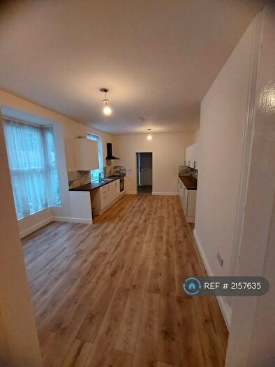 5 Bedroom Terraced House To Rent In Spring Bank West, Hull, HU3