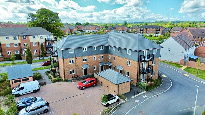 2 Bedroom Flat For Sale In Catherwood Place, Wokingham, Berkshire, RG41